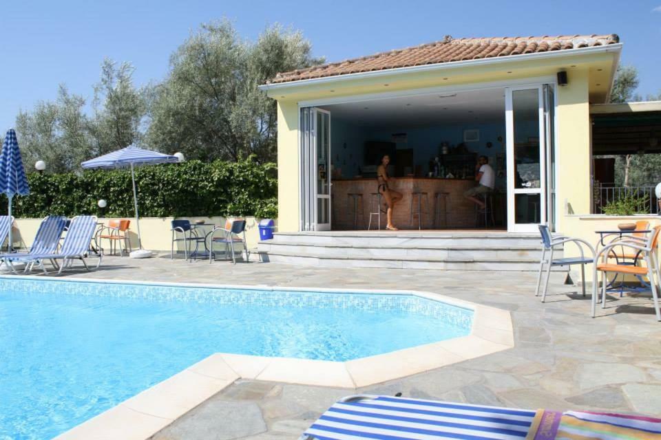Ilios Hotel & Villas Geni  Экстерьер фото